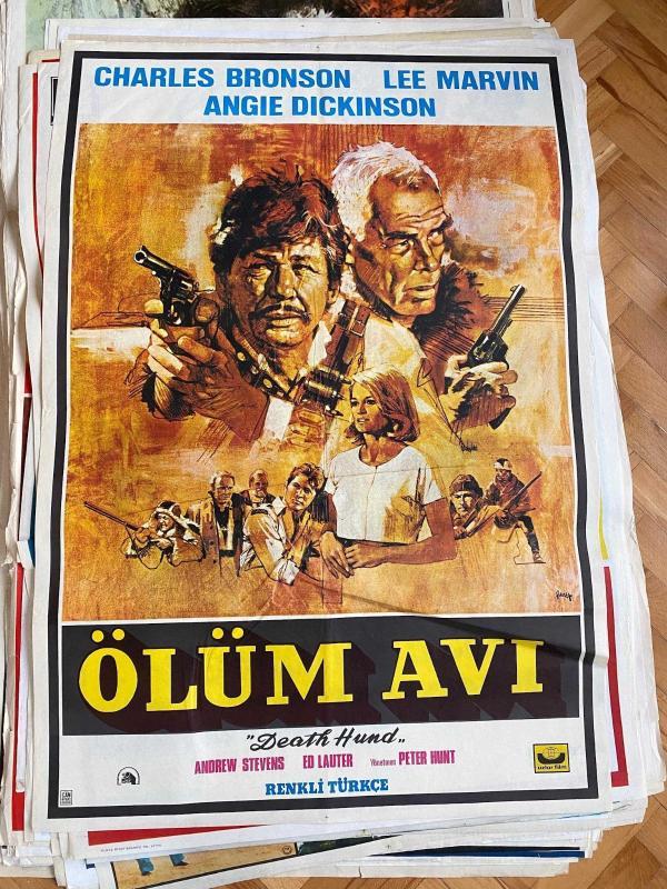 ÖLÜM AVI FİLMİNİN AFİŞİ OYNAYANLAR: CHARLES BRONSON, LEE MARVIN, ANGIE DICKINSON, ANDREW STEVENS, ED LAUTER YÖNETMEN: PETER HUNT