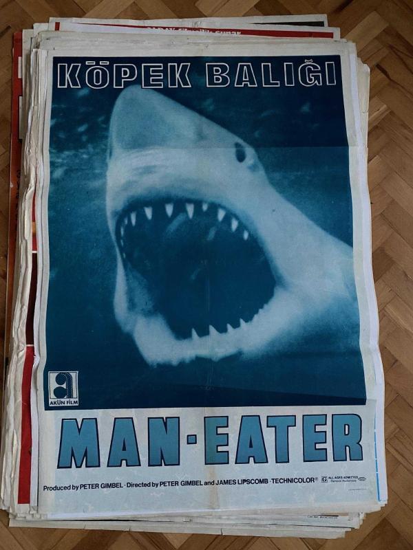 KÖPEK BALIĞI MAN-EATER BELGESELİNİN AFİŞİ YÖNETMENLER: PETER GIMBEL 1971 Çok Nadir Bulunur | Akün Film