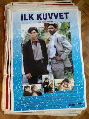 İLK KUVVET FİLMİNİN AFİŞİ OYNAYANLAR: LOU DIAMOND PHILIPS, TRACY GRIFFITH, JEFF KOBER ROBERT RESNIKOFF