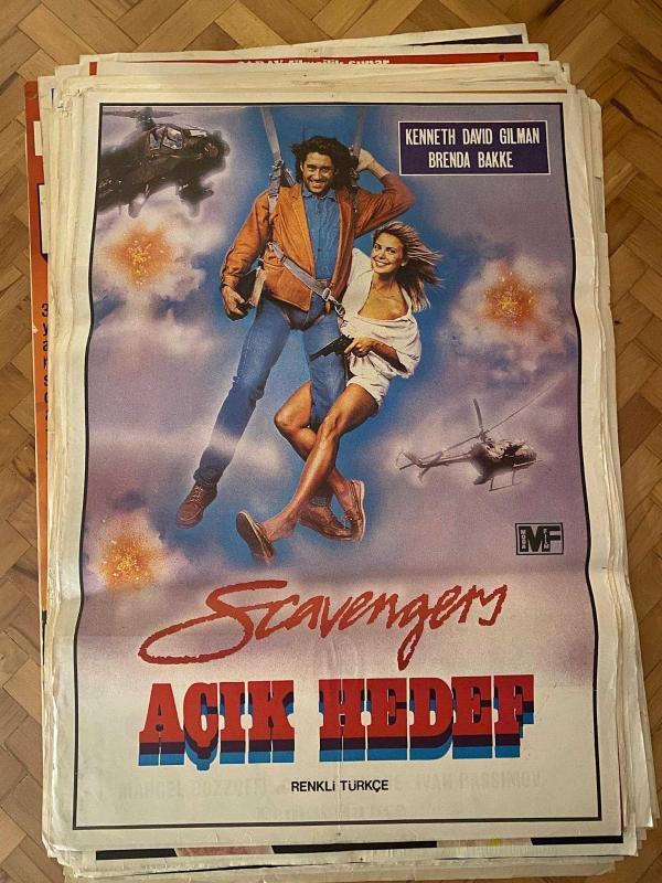 AÇIK HEDEF - SCAVENGERS FİLMİNİN AFİŞİ OYNAYANLAR: KENNETH DAVID GILMAN, BRENDA BAKKE