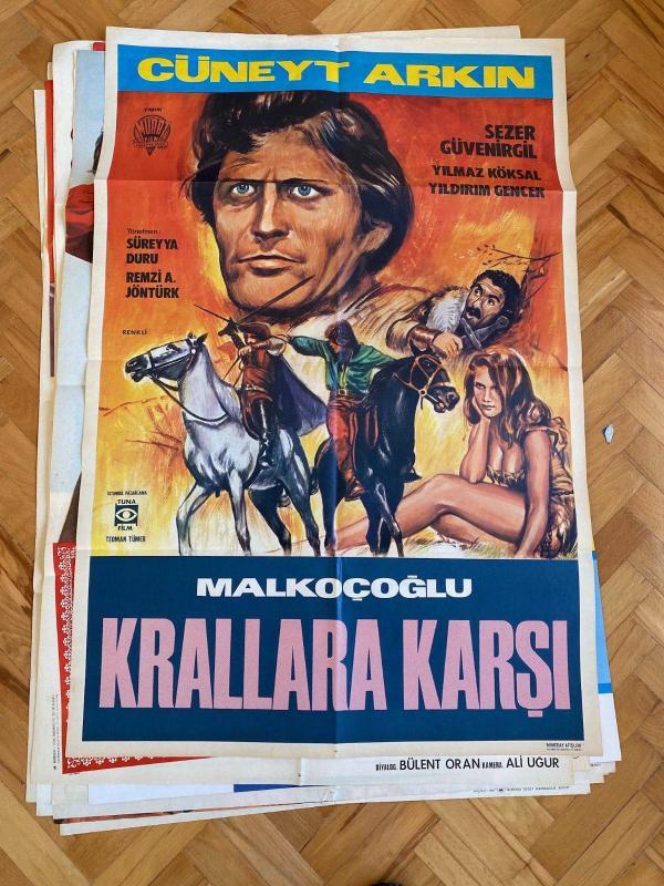 MALKOÇOĞLU KRALLARA KARŞI FİLMİNİN ÇİZİM AFİŞİ OYNAYANLAR: CÜNEYT ARKIN, SEZER GÜVENİRGİL, YILMAZ KÖKSAL, YILDIRIM GENCER