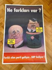SHP 1999 Turgut ÖZAL ve Süleyman DEMİREL Matruşka Bebek Negatif Kampanya Seçim Afişi '' NE FARKLARI VAR? ''