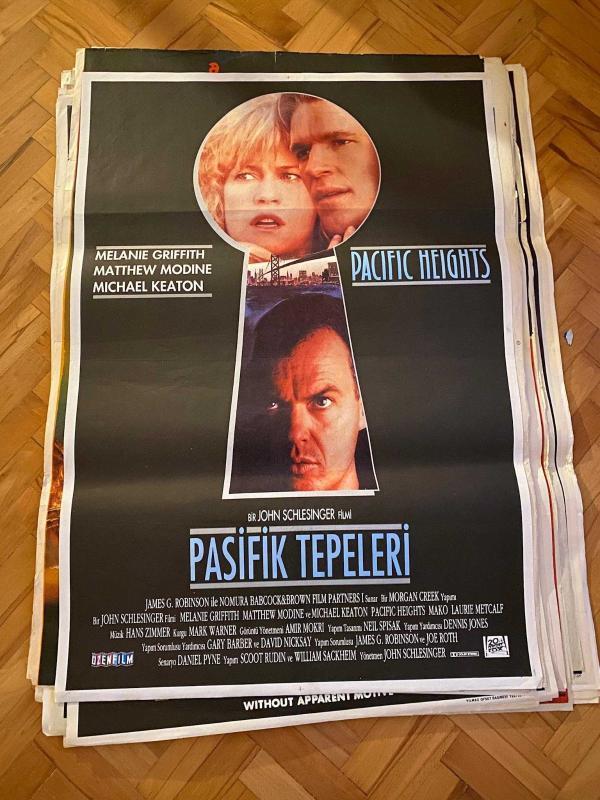 PASİFİK TEPELERİ FİLMİNİN AFİŞİ OYNAYANLAR: MELANIE GRIFFTH, MATTHEW MODINE, MICHAEL KEATON YÖNETMEN: JOHN SCHLESINGER