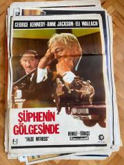 ŞÜPHENİN GÖLGESİNDE FİLMİNİN AFİŞİ OYNAYANLAR: GEORGE KENNEDY, ANNE JACKSON, ELI WALLACH YÖNETMEN: RICHARD A. COLLA