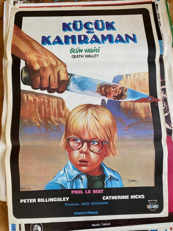 DEATH VALEY - KÜÇÜK KAHRAMAN-ÖLÜM VADİSİ FİLMİNİN AFİŞİ OYNAYANLAR: PAUL LE MAT, CATHERINE HICKS, STEPHEN McHATTIE YÖNETMEN: DICK RICHARDS