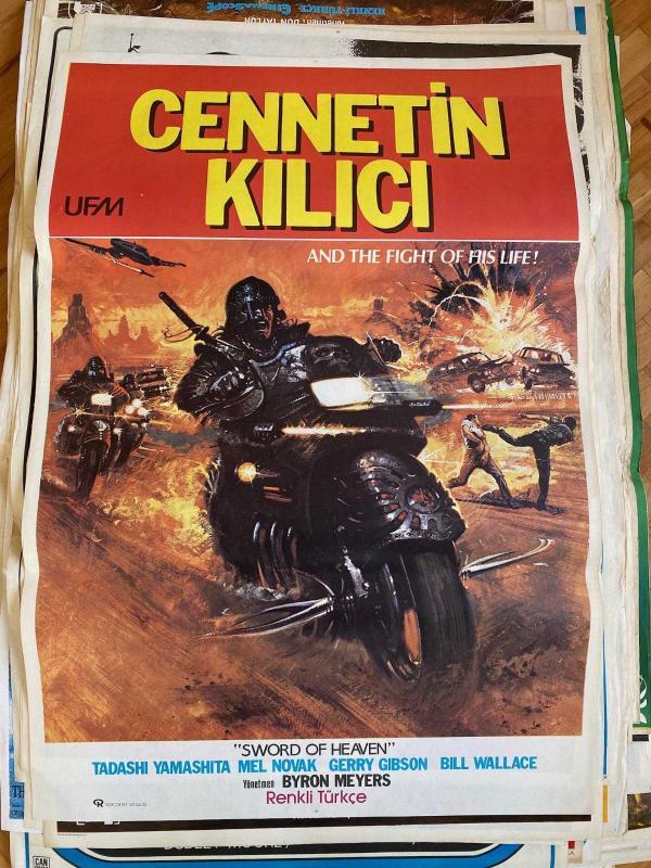 CENNETİN KILICI FİLMİNİN AFİŞİ OYNAYANLAR: TADASHI YAMASHITA, MEL NOVAK, GERRY GIBSON YÖNETMEN: BYRON MEYERS