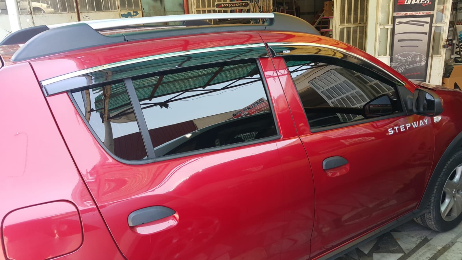 DACİA SANDERO 2013 2014 2015 2016 2017 2018 2019 2020 MODEL KROMLU CAM RÜZGARLIĞI