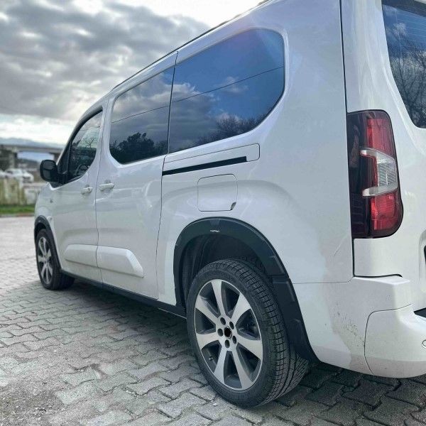 TOYOTA PROACE CİTY ARACA ÖZEL ÇAMURLUK DODİK 8 PARÇA 2021 2022 2023 2024 2025