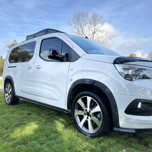 TOYOTA PROACE CİTY ARACA ÖZEL ÇAMURLUK DODİK 8 PARÇA 2021 2022 2023 2024 2025