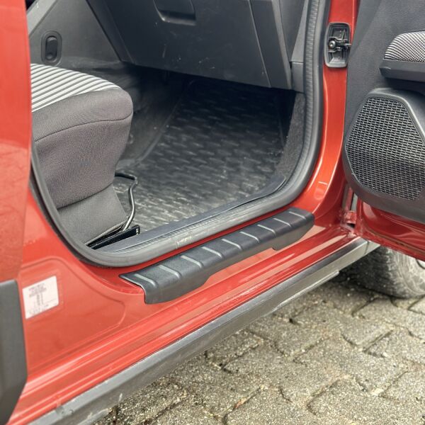 JOGGER ARACA ÖZEL 4 PARÇA KAPI EŞİĞİ PLASTİK 2022 2023 2024 2025 2026