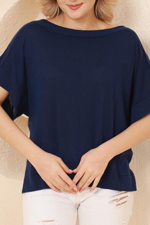 Kadın Lacivert Kayık Yaka Oversize İnce Triko Bluz
