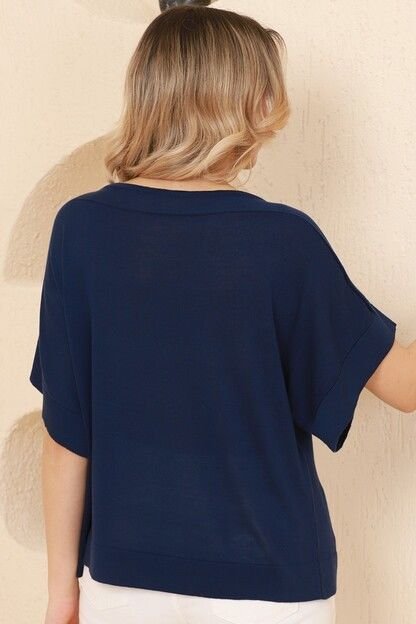 Kadın Lacivert Kayık Yaka Oversize İnce Triko Bluz