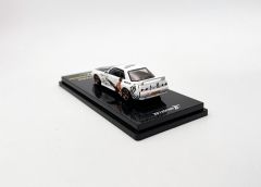 inno64 Nissan Skyline GT-R Bruce Lee Edition White R32