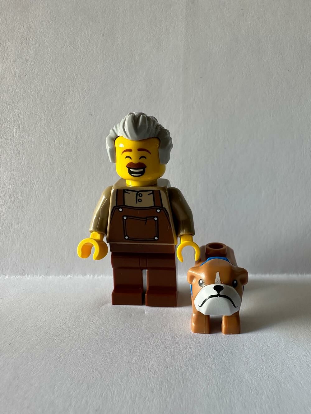 Orjinal Lego Minifigür Man with Dog