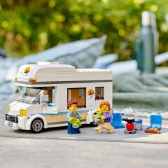 LEGO® City Tatilci Karavanı 60283