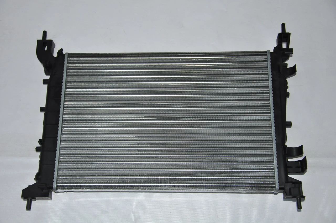 Linea 1.4 8V Su Radyatörü Opar 51784706