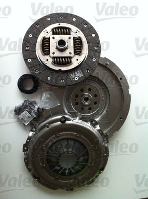 Audi A6 1997-2005 Arası 2.5 TDI, 2.5 TDI quattro Valeo Marka Volanlı Debriyaj Seti