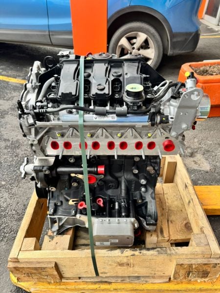 Komple Motor Trafic 1.6 dci R9M Enjektör, Pompa, Yağ Soğutucu Üzerinde, Turbo Yok 8201532500