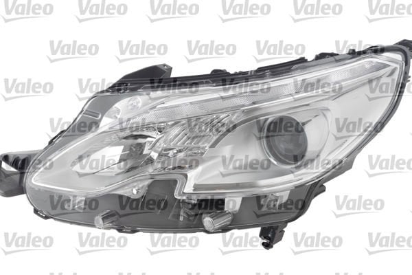 Peugeot 2008 2013-2017 Arası 1.2 VTi, 1.2 THP 130 / PureTech 130, 1.2 THP 110 / PureTech 110, 1.6 BlueHDi 120, 1.6 HDi, 1.6 BlueHDi 75, 1.4 HDi, 1.6 BlueHDi 100, 1.6 VTi Sol Valeo Marka Far