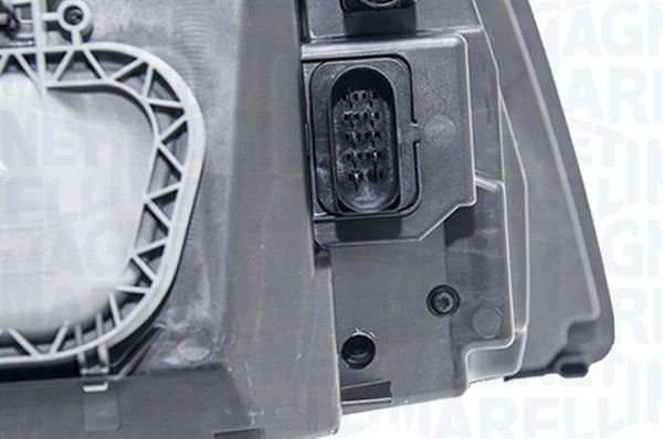 Volkswagen Transporter 2003-2007 Arası 3.2 V6 Sağ Magneti Marelli Marka Far