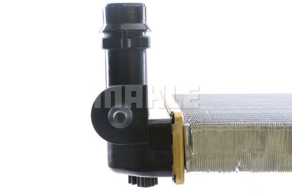 Audi A6 1997-2005 Arası 2.0 Behr Marka Su Radyatörü