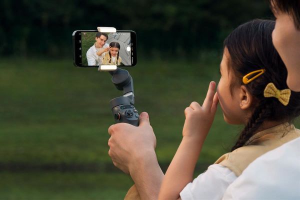 Djı Osmo Mobile 6 - Akıllı Telefon Sabitleyici, 3-Eksenli Telefon Tutacağı