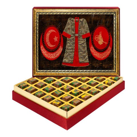 Bayraklı Kaftan Çerçeveli Tablo Kutuda Dubai Çikolatası