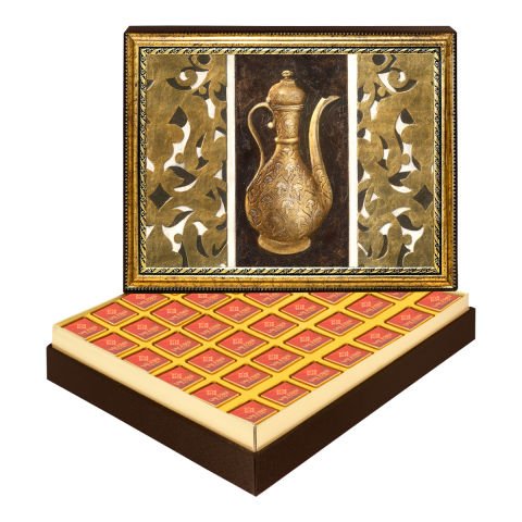 Desenli İbrik Çerçeveli Tablo Kutuda Logolu Çikolata