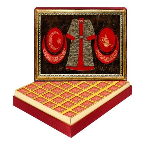 Bayraklı Kaftan Çerçeveli Tablo Kutuda Logolu Çikolata