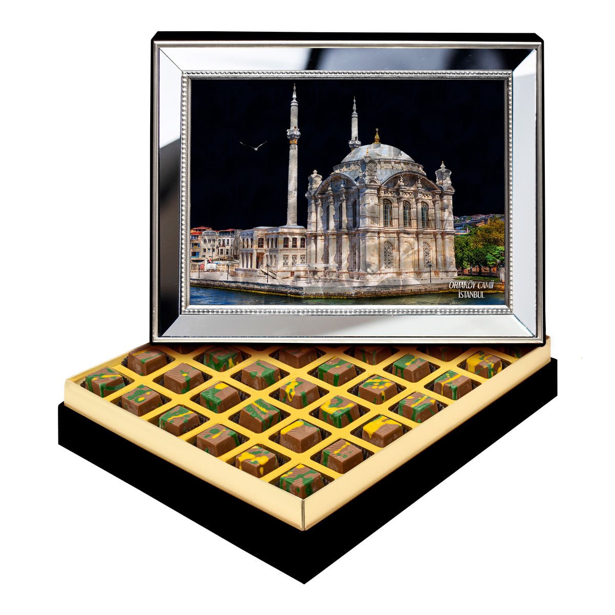 Ayna Çerçeveli Ortaköy Camii Kutuda Dubai Çikolatası