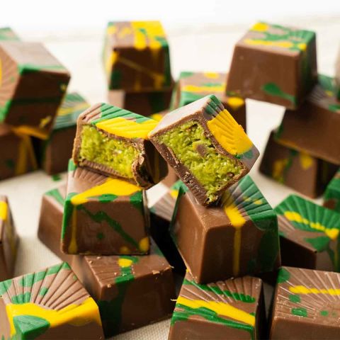 Kişiye Özel Tablo Kutuda Dubai Çikolatası Orta Boy (300 g.)