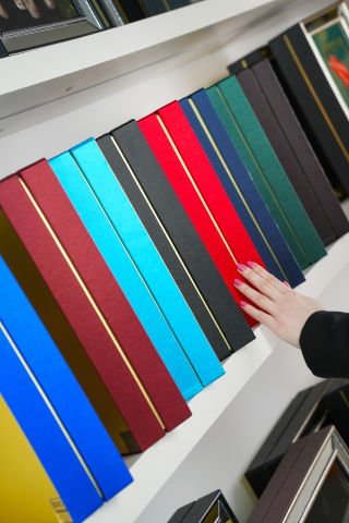 Kişiye Özel Tablo Kutuda Logolu Çikolata Büyük Boy (637 g.)