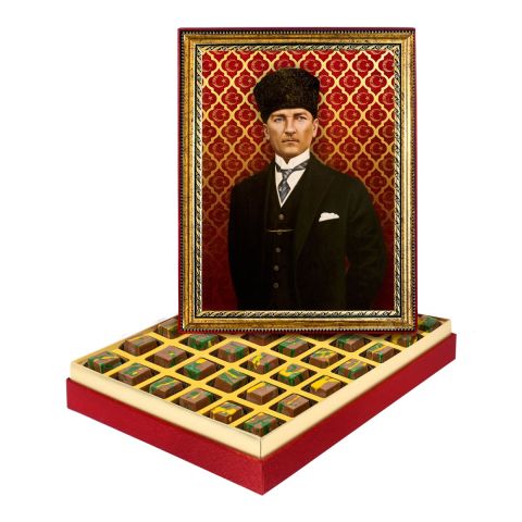 Kalpaklı Atatürk Çerçeveli Tablo Kutuda Dubai Çikolatası