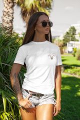 Oğlak Burcu Renkli Sembol Göğüs Logolu Beyaz T-Shirt