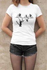 Stranger Things Bisiklet Turu Beyaz T-Shirt