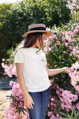 Flamingo Pembe Göğüs Logo Beyaz T-Shirt