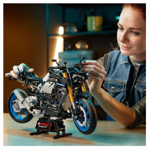 LEGO Technic Yamaha MT-10 SP 42159