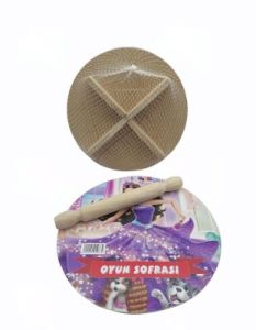 TRK-143 GÜRGEN 24CM.RESİMLİ AHŞAP OYUN SOFRASI EKMEK TAHTA*60