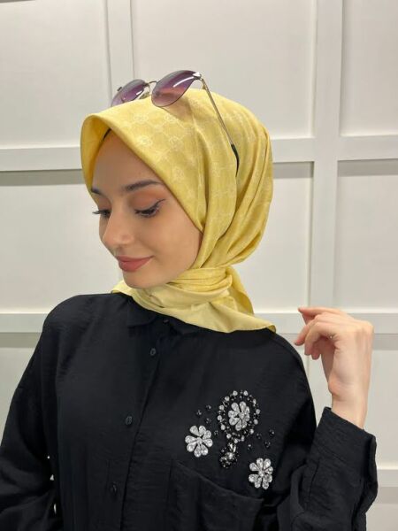 Aker Elegance Monogram Eşarp 1090500 GOLD