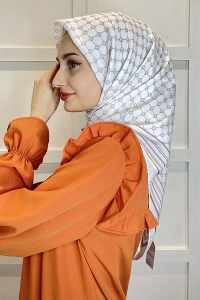 Cardion Logo Pattern Silky Look Scarf 00871 CREAM MINK