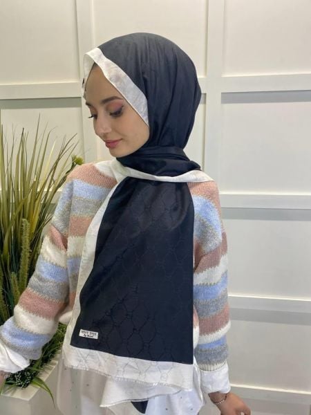 Hint İpek Üçgen Monogram  Şal 00445 SİYAH BEYAZ