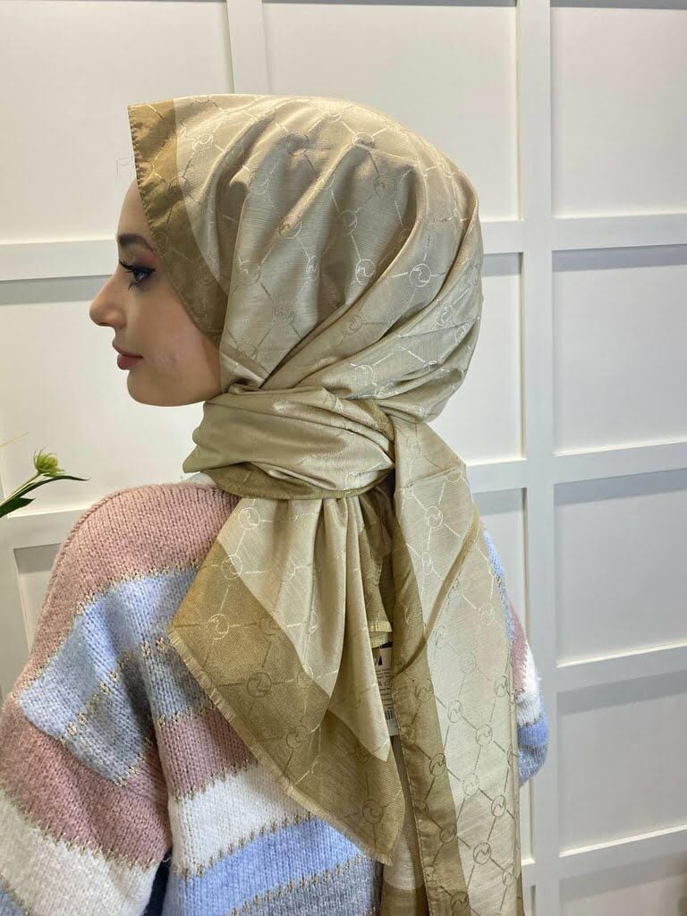 Hint İpek Üçgen Monogram  Şal 00445 BEJ CAMEL