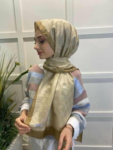 Hint İpek Üçgen Monogram  Şal 00445 BEJ CAMEL