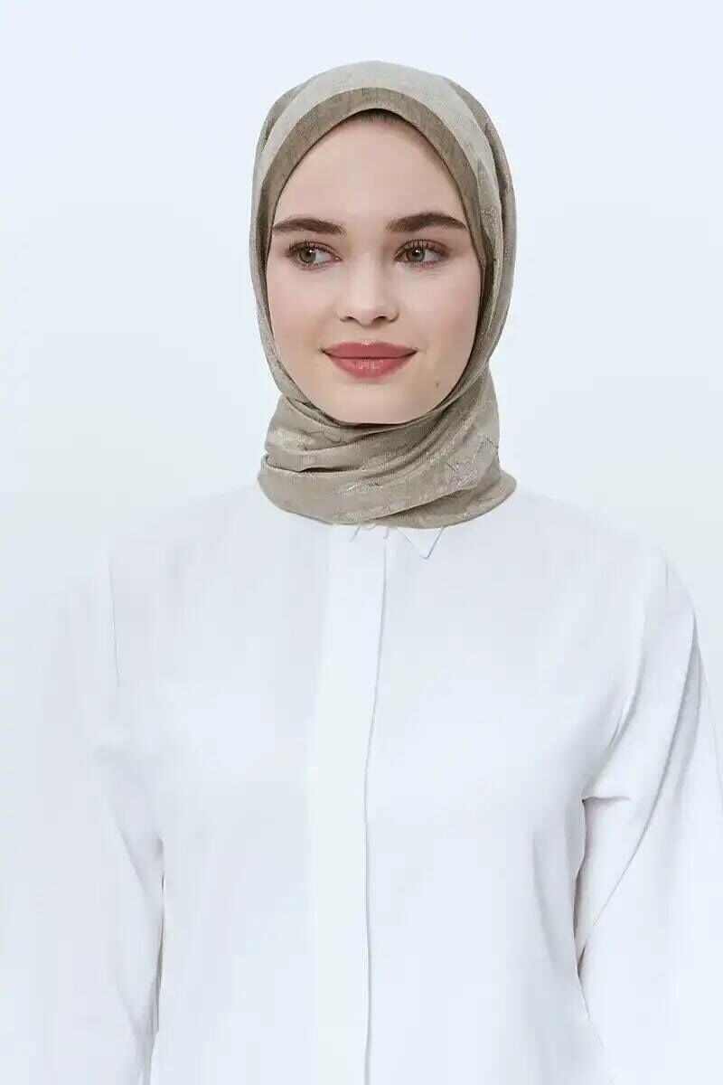 Cosie Ed Scarf Monogram Shawl 00943 BEIGE