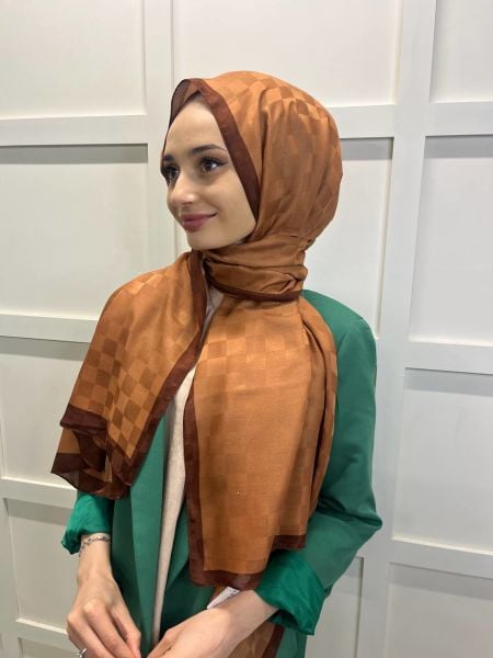 Piramit Dama Desenli Monogram Şal 00876 ÇİKOLATA