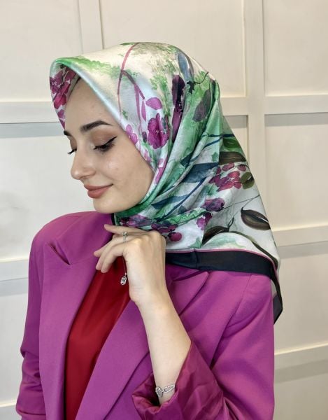 Quare Crystal Scarf, Floral Patterned 01069 BLACK GREEN