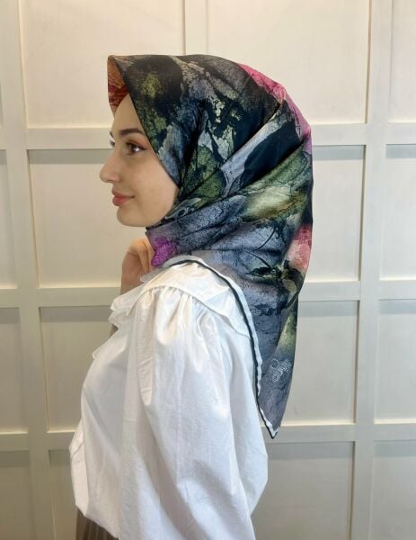 Quare Çiçek Desenli Rayon Eşarp 10701 FUŞYA