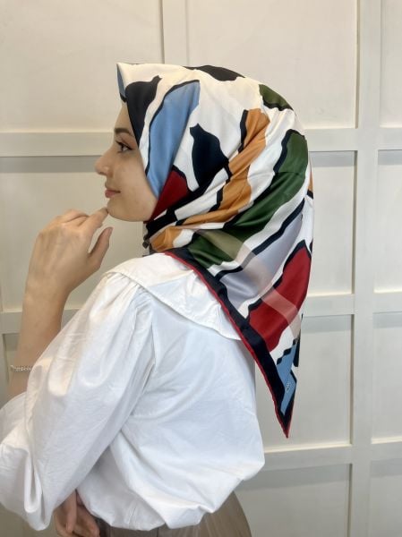 Quare Desenli Rayon Eşarp 01072 SİYAH KIRMIZI