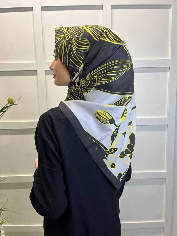 Eflatun Scarf Dijital Baskı Tomurcuk Desen Rayon Eşarp 00749 SİYAH