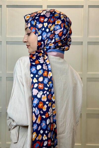 Quare Silky Shawl Floral Patterned Hijab Shawl 01105 PUDRA